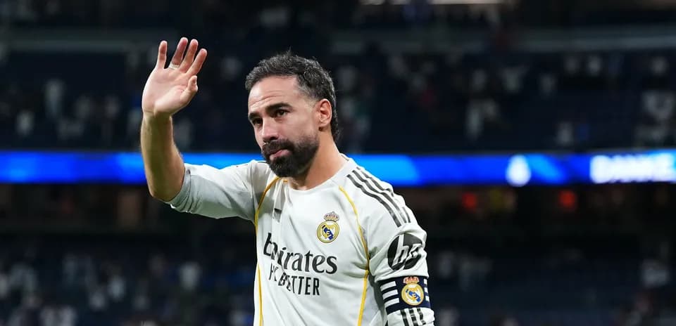 Jugador saludando a la afición tras el partido