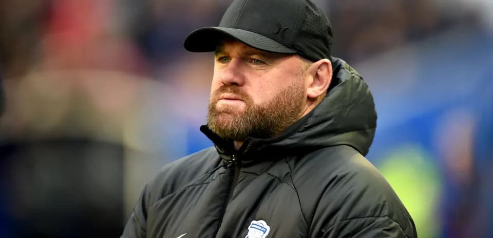 Entrenador de Birmingham City en la línea de banda