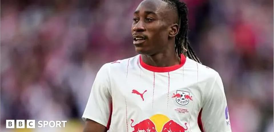 Jugador de RB Leipzig en el campo durante partido