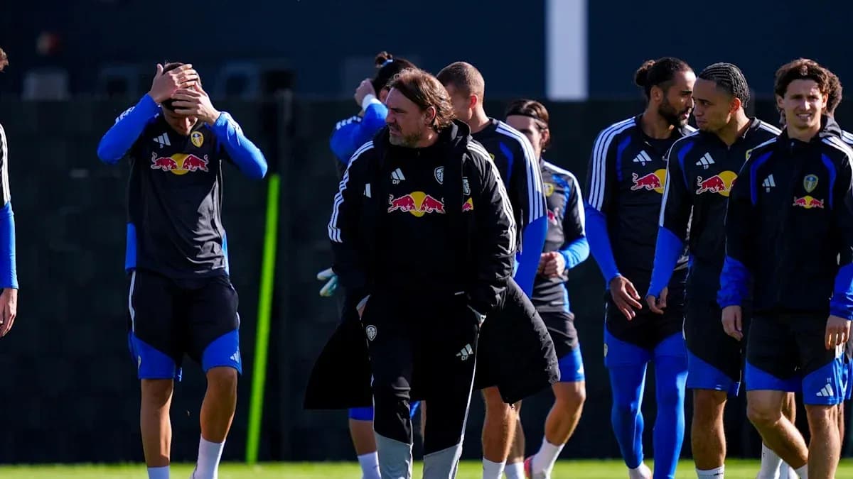Jugadores de Leeds United en sesión de entrenamiento