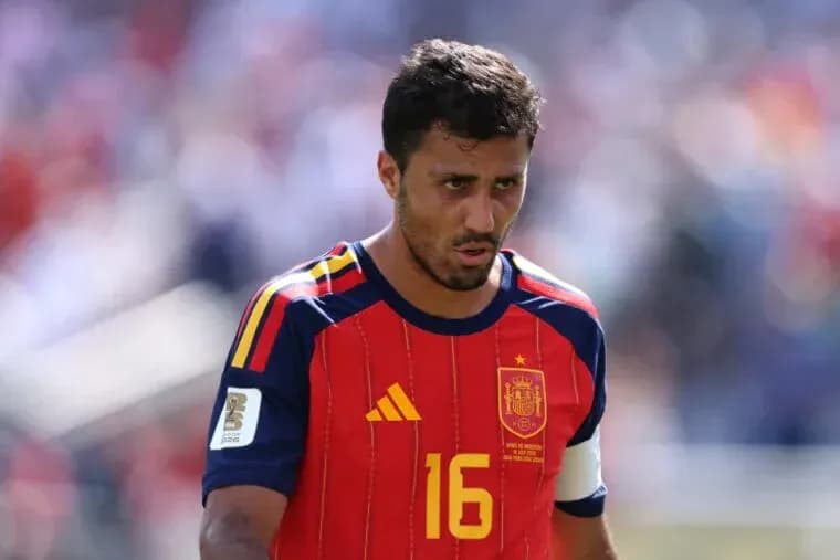 Jugador de España en partido de fútbol