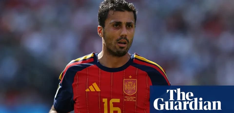 Jugador de España en partido de fútbol