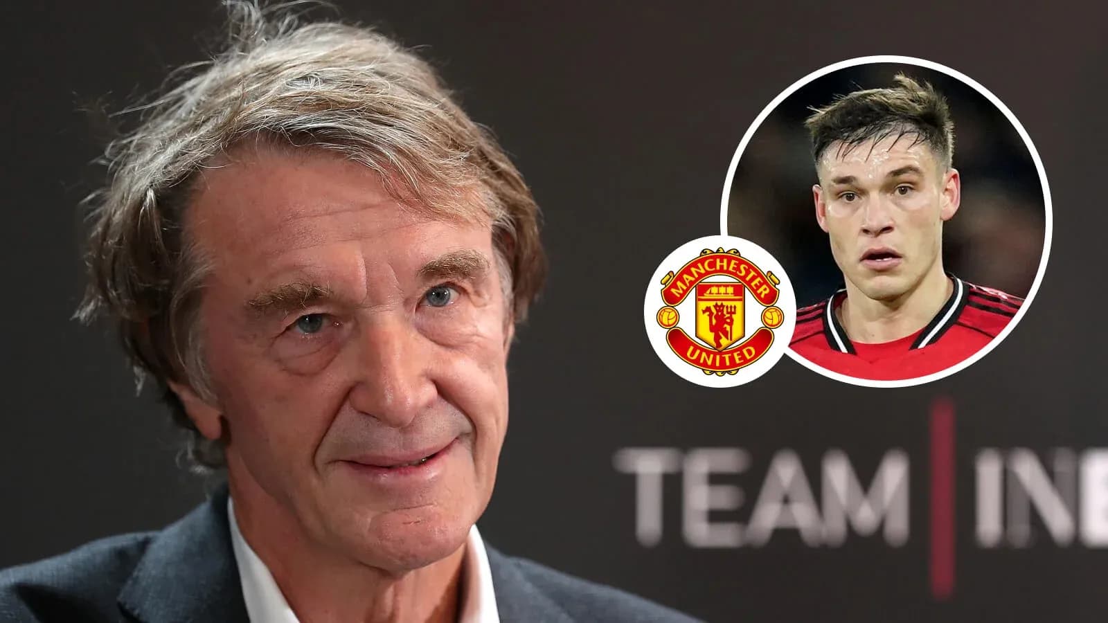 Presentador en conferencia con logotipo de Manchester United