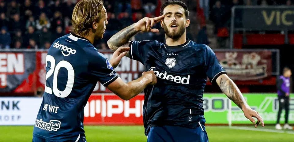 Jugadores de FC Utrecht celebrando un gol