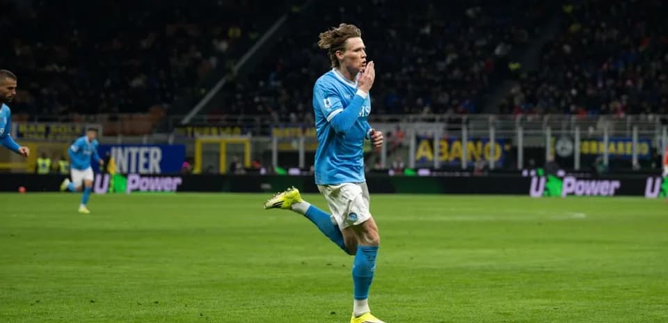 Jugador de Napoli celebrando un gol