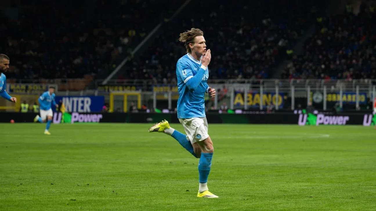 Jugador de Napoli celebrando un gol