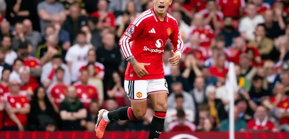 Jugador de Manchester United celebrando en el campo