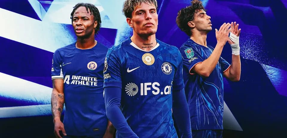 Tres jugadores de Chelsea en uniforme azul