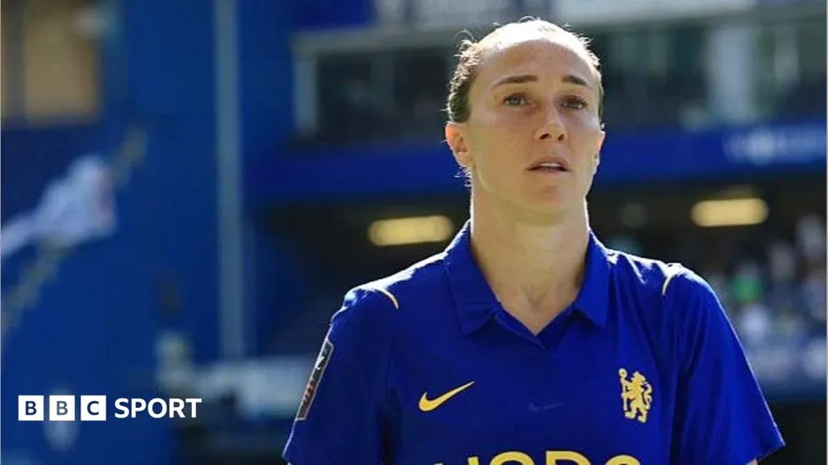 Jugadora de Chelsea en el campo durante el partido