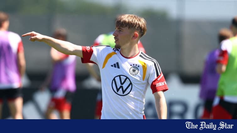 Jugador de Alemania señalando durante entrenamiento
