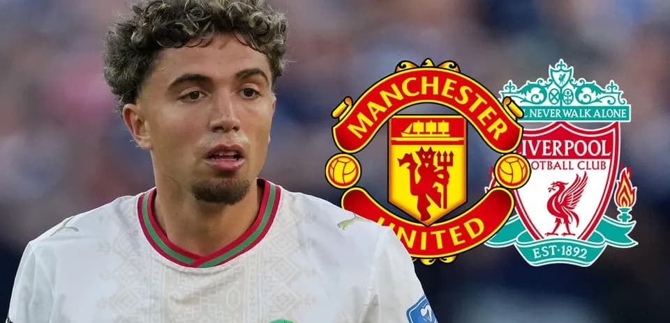 Jugador de fútbol con logos de Manchester United y Liverpool