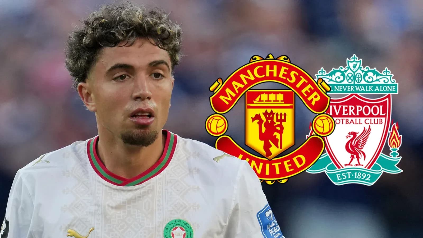 Jugador de fútbol con logos de Manchester United y Liverpool