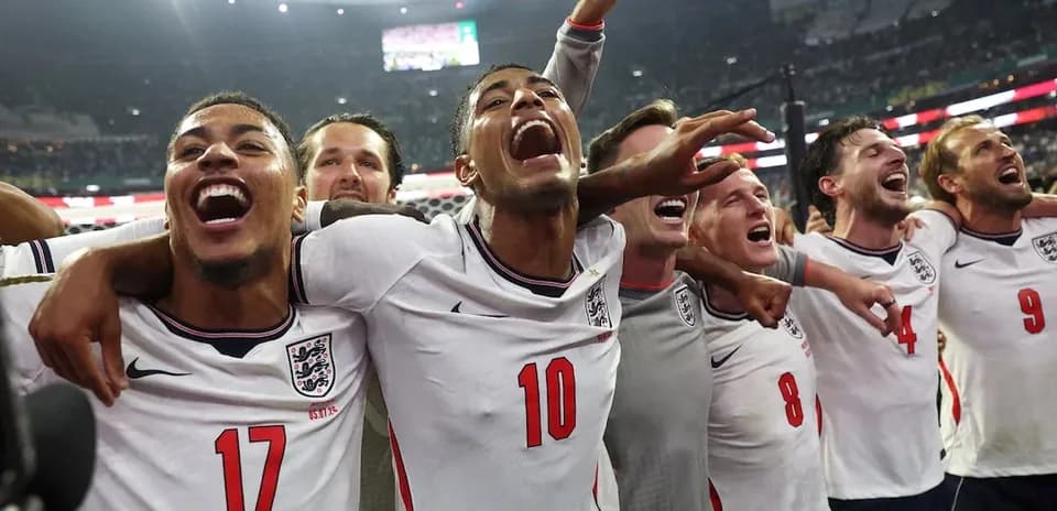 Jugadores de Inglaterra celebrando una victoria