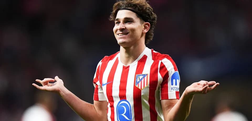 Jugador de Atlético de Madrid en acción durante el partido