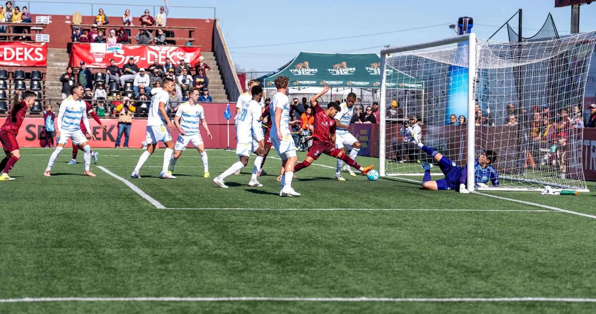 Gol de Sporting JAX en el partido contra Detroit City