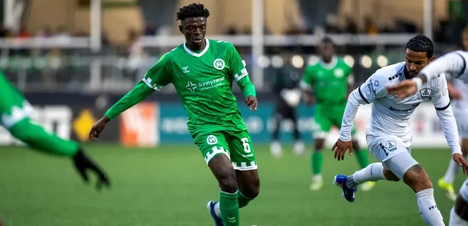 Jugador del NY Cosmos en acción durante el partido