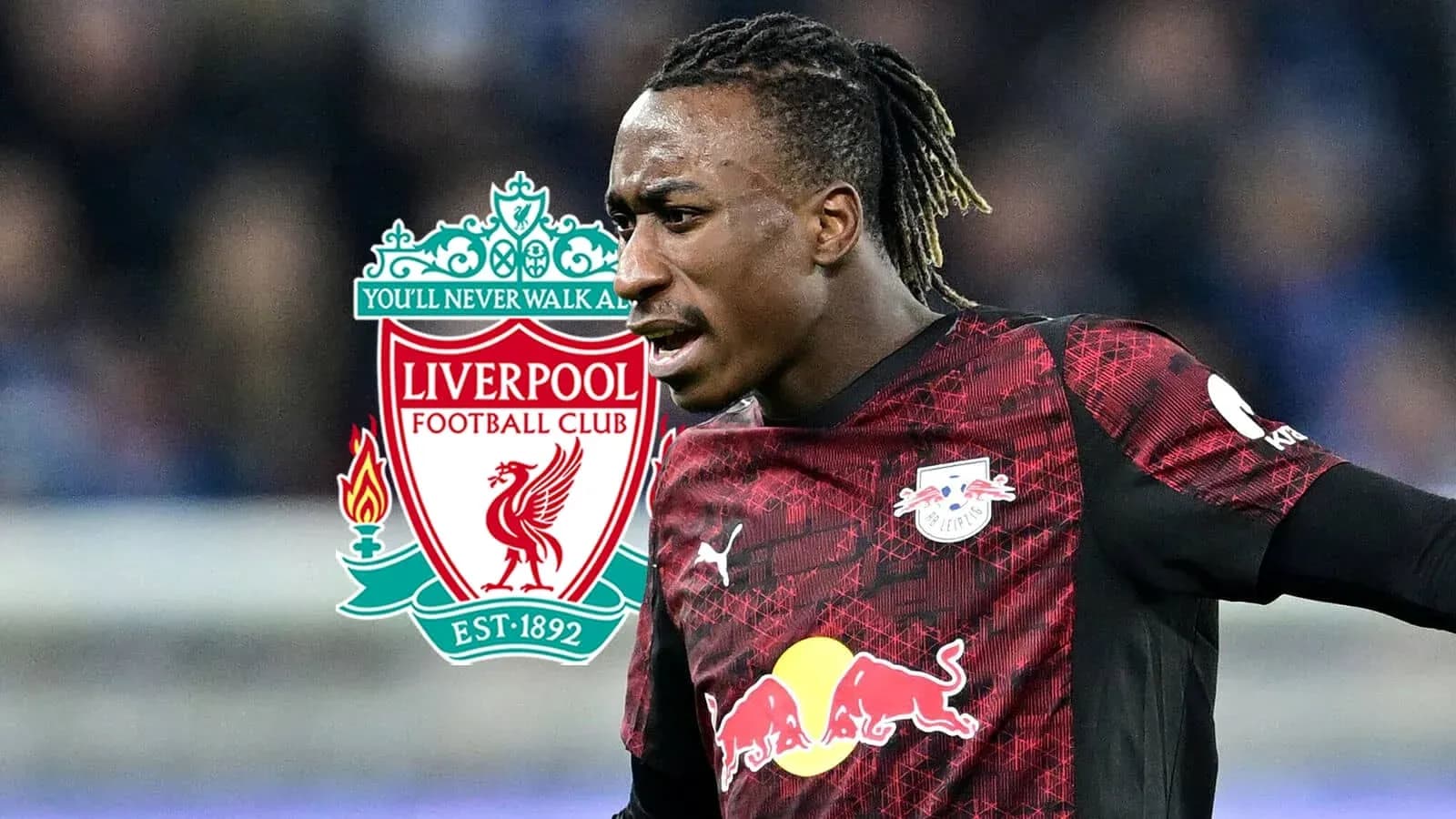 Jugador de RB Leipzig con el logo de Liverpool