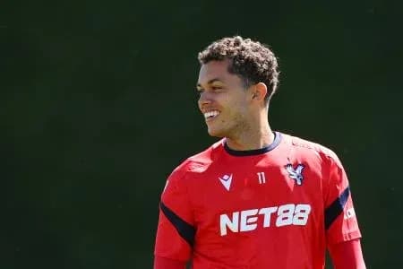 Jugador sonriendo durante sesión de entrenamiento