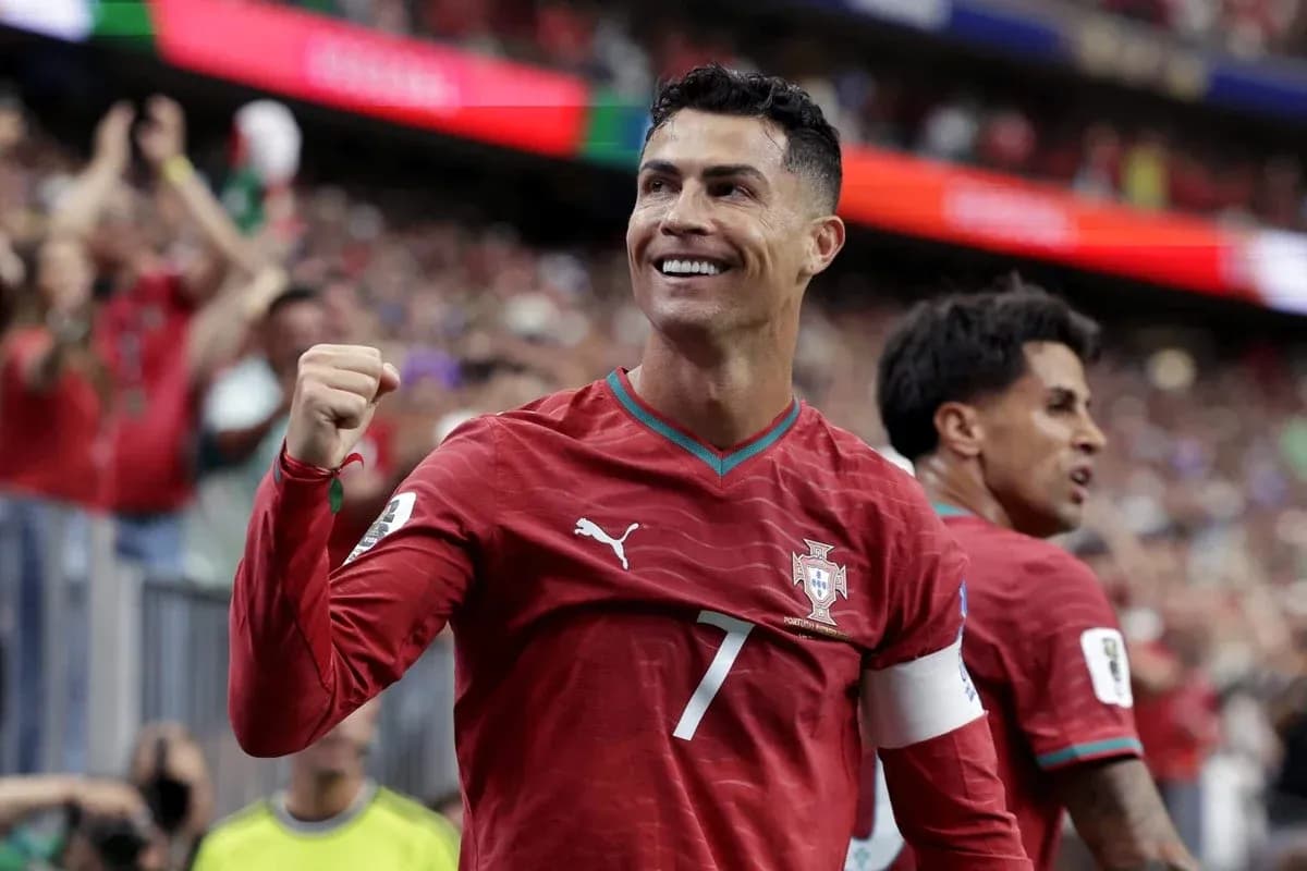 Cristiano Ronaldo celebrando un gol en un partido
