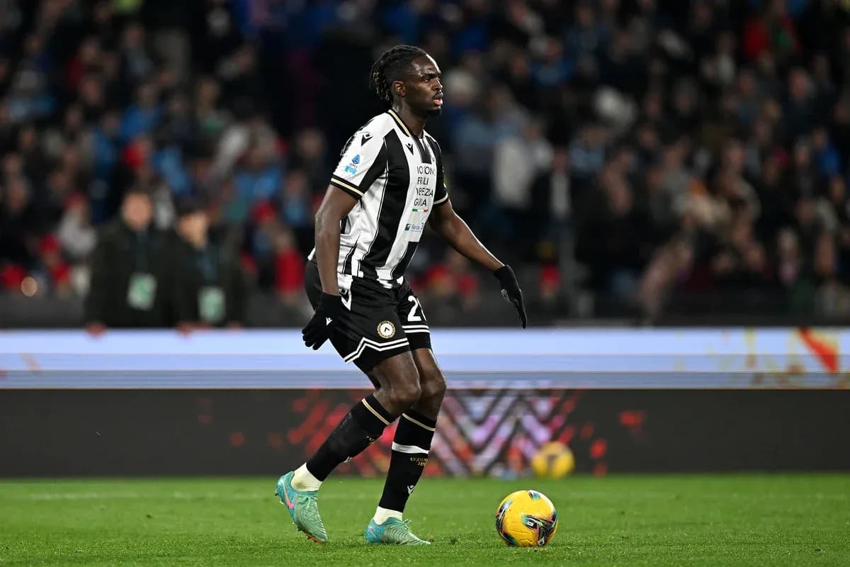 Jugador de Udinese en partido contra Napoli