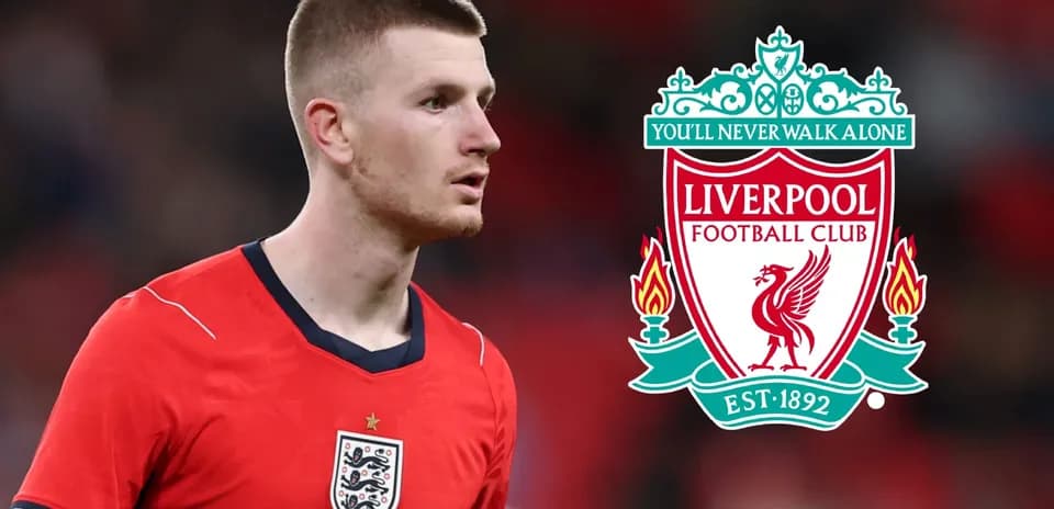 Jugador con camiseta de Inglaterra junto al logo de Liverpool