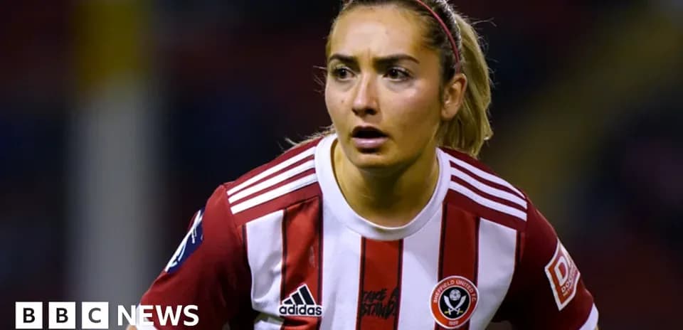 Jugadora de Sheffield United en acción durante partido