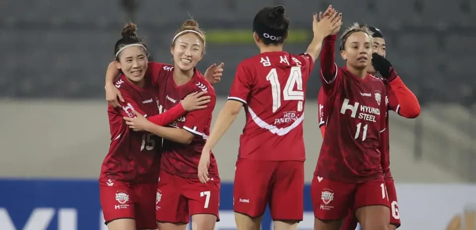 Jugadoras del Incheon Red Angels celebrando un gol