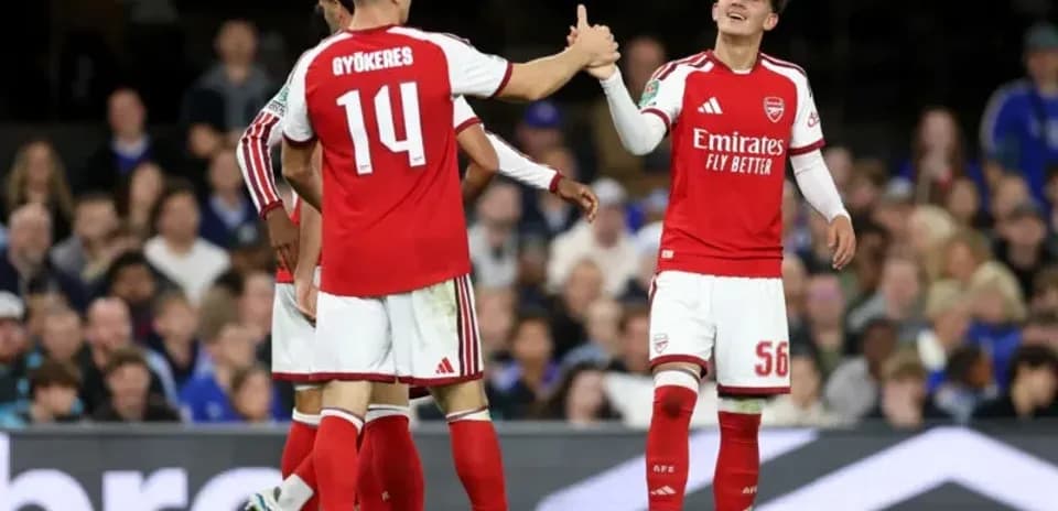 Jugadores de Arsenal celebrando durante un partido