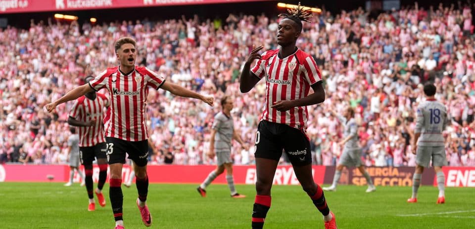 Jugadores de Athletic Club celebrando un gol en el estadio