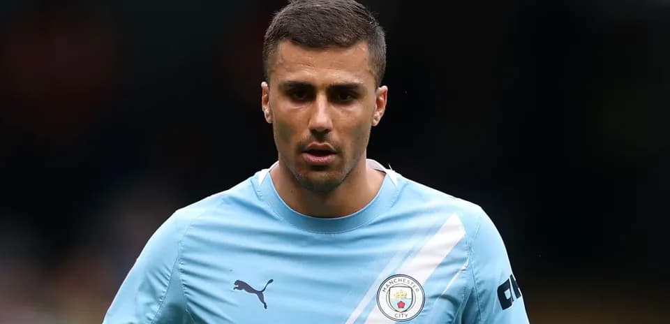 Jugador de Manchester City en camiseta azul