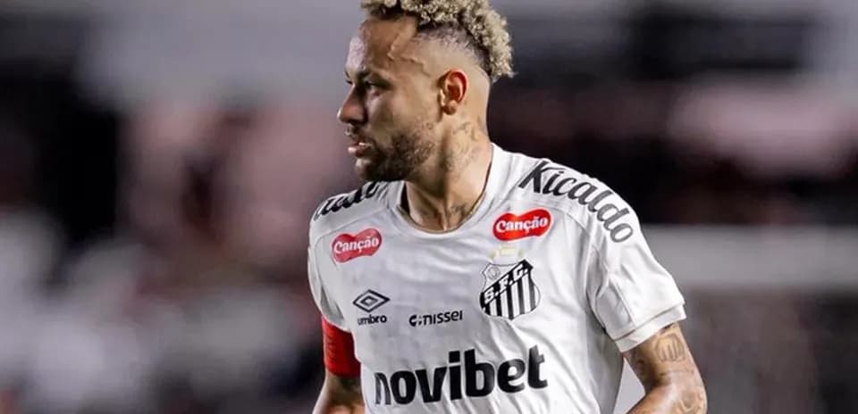 Neymar en partido con Santos contra Palmeiras