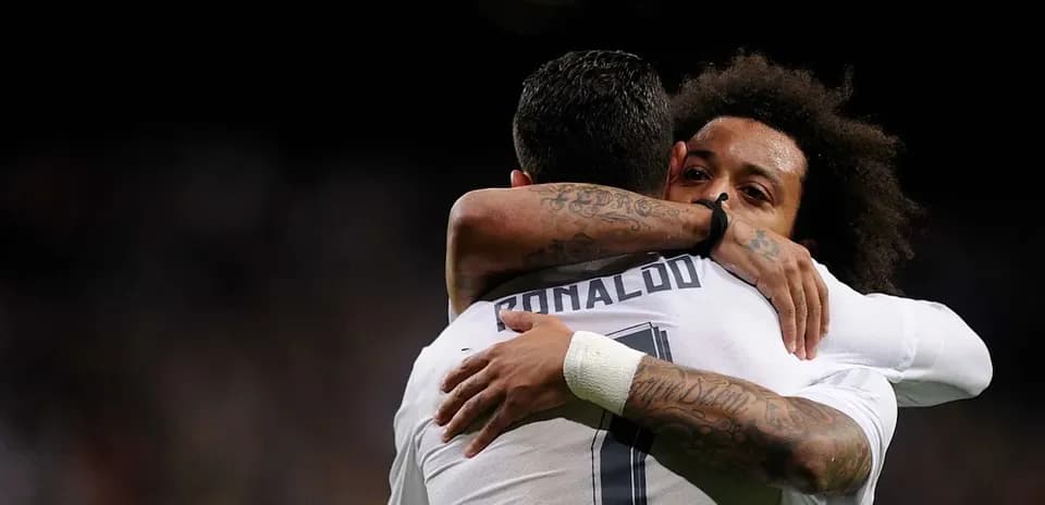 Cristiano Ronaldo y Marcelo abrazándose en celebración