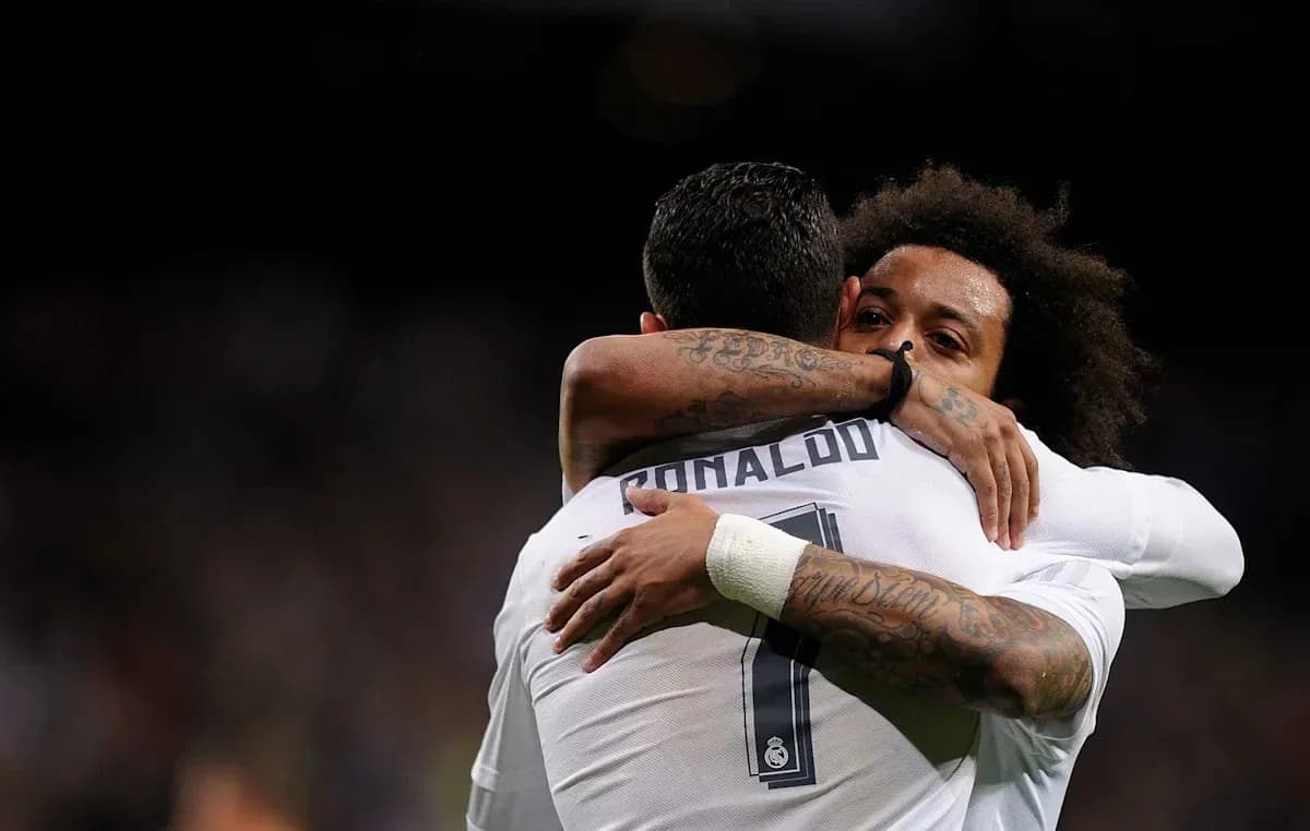 Cristiano Ronaldo y Marcelo abrazándose en celebración