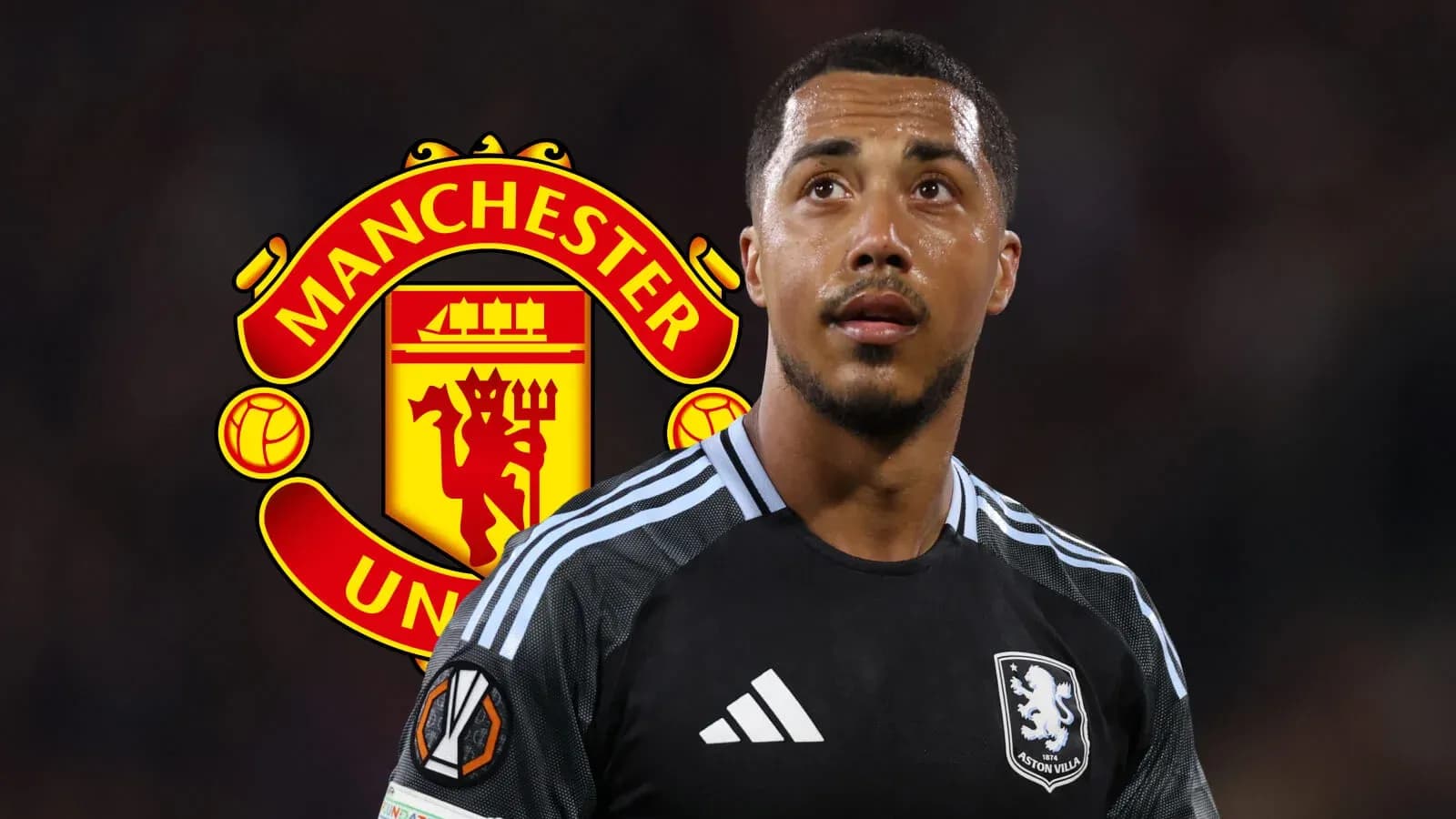 Portero de Aston Villa con logo de Manchester United