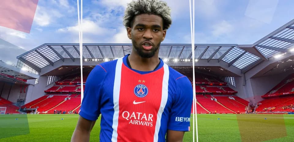 Jugador de PSG en el estadio Anfield