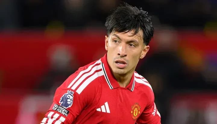 Jugador de Manchester United en acción durante partido