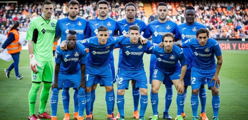 Jugadores del Getafe posando para la foto de equipo