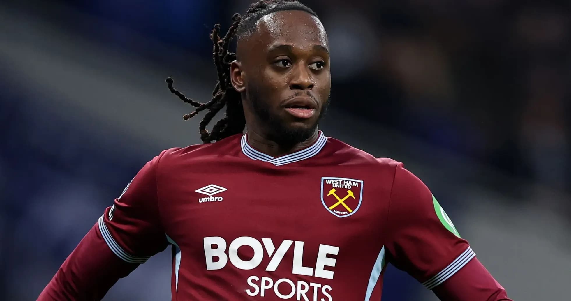 Jugador de West Ham United en acción en el campo