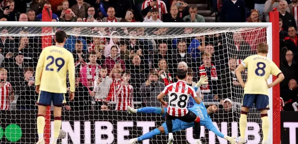 Un penalti en el partido Sunderland vs Arsenal