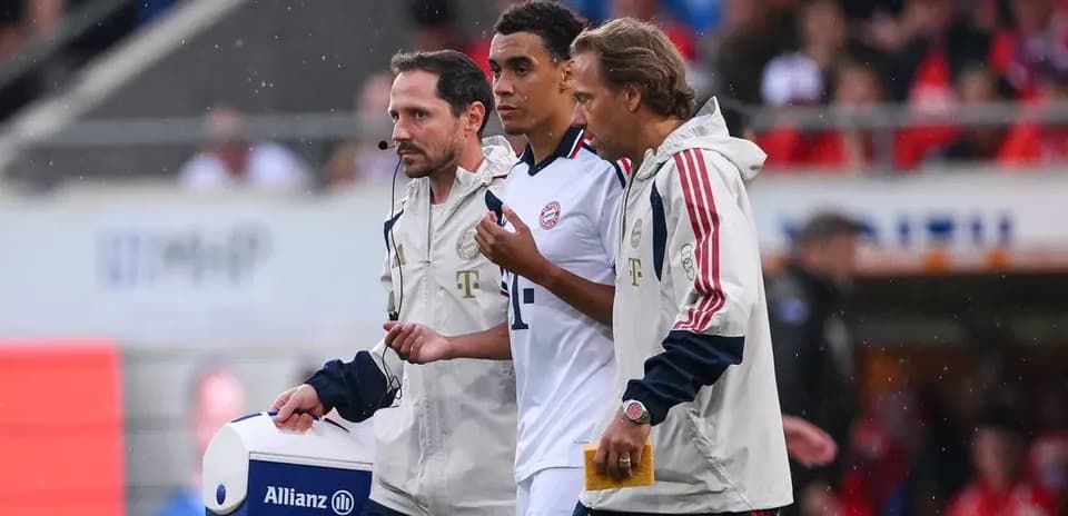 Jugador siendo atendido por el personal médico