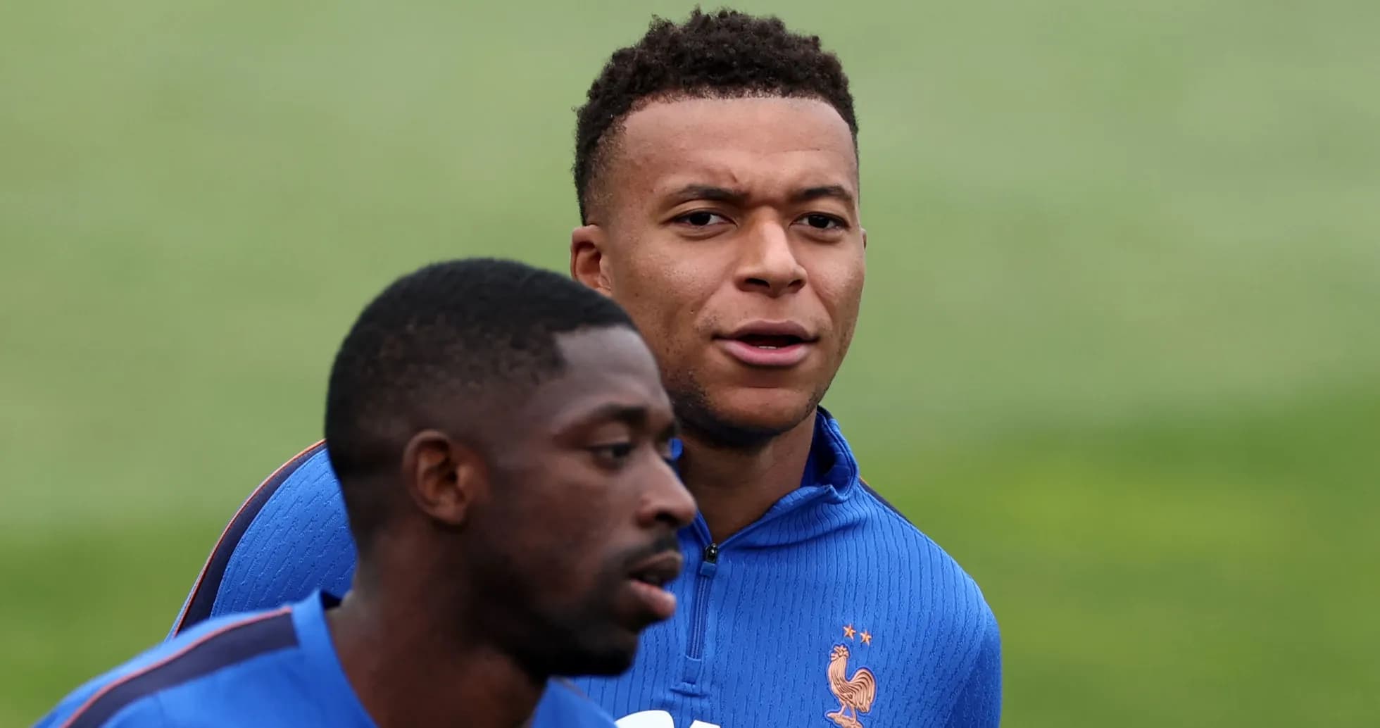 Jugadores de Francia entrenando en campo