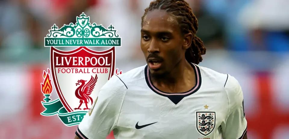 Jugador de Inglaterra corriendo con camiseta blanca