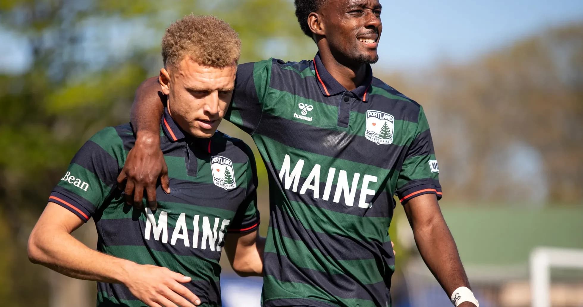 Jugadores de Portland Hearts of Pine en el campo