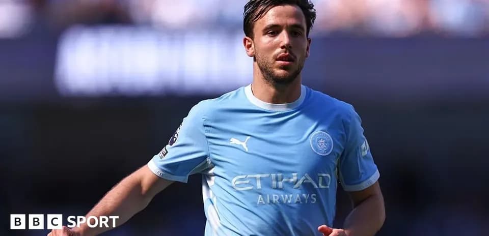 Jugador de Manchester City en el campo durante partido
