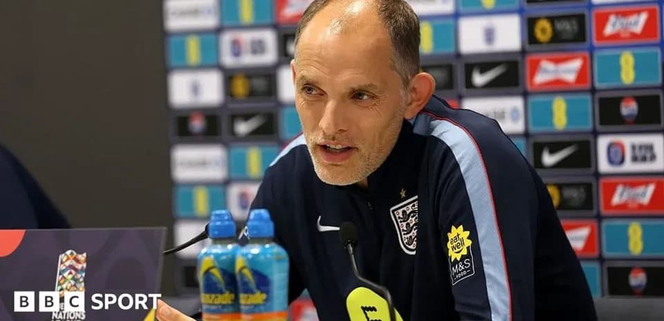 Entrenador en conferencia de prensa sobre la Nations League
