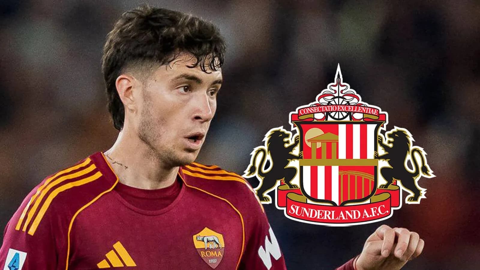 Jugador de Roma con logo de Sunderland A.F.C. de fondo