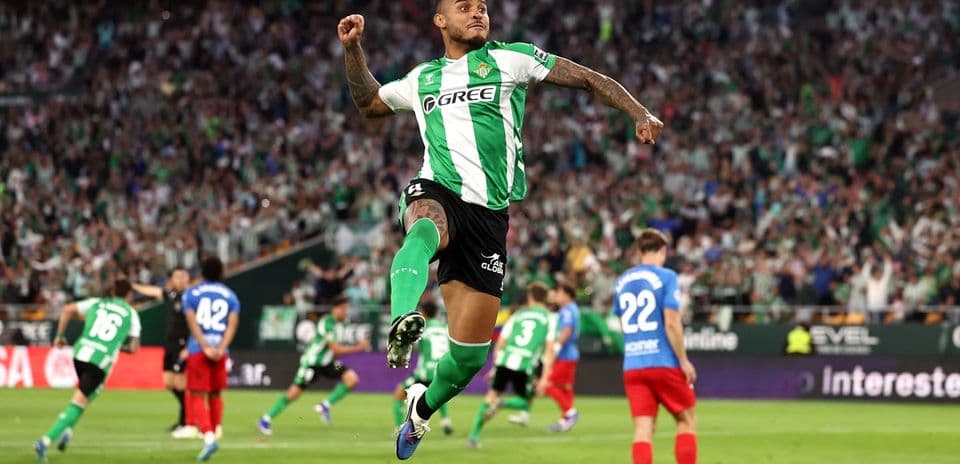 Jugador de Real Betis celebrando un gol