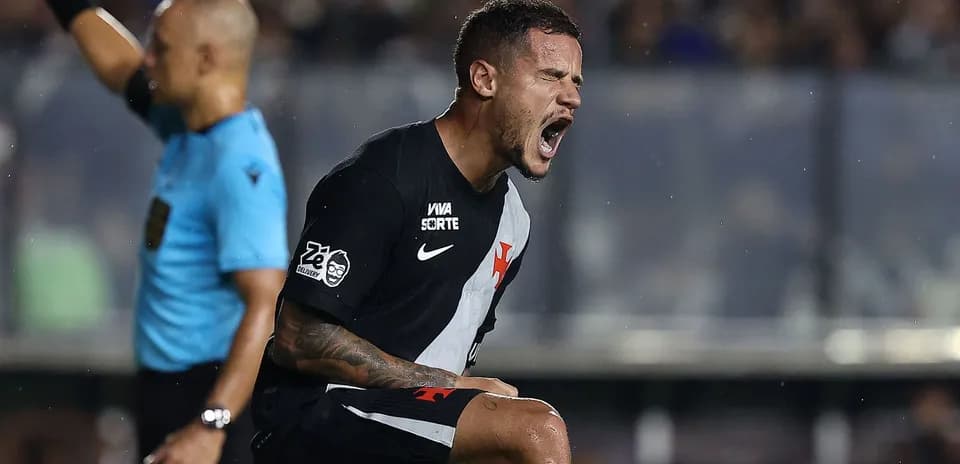 Jugador celebrando con emoción durante un partido