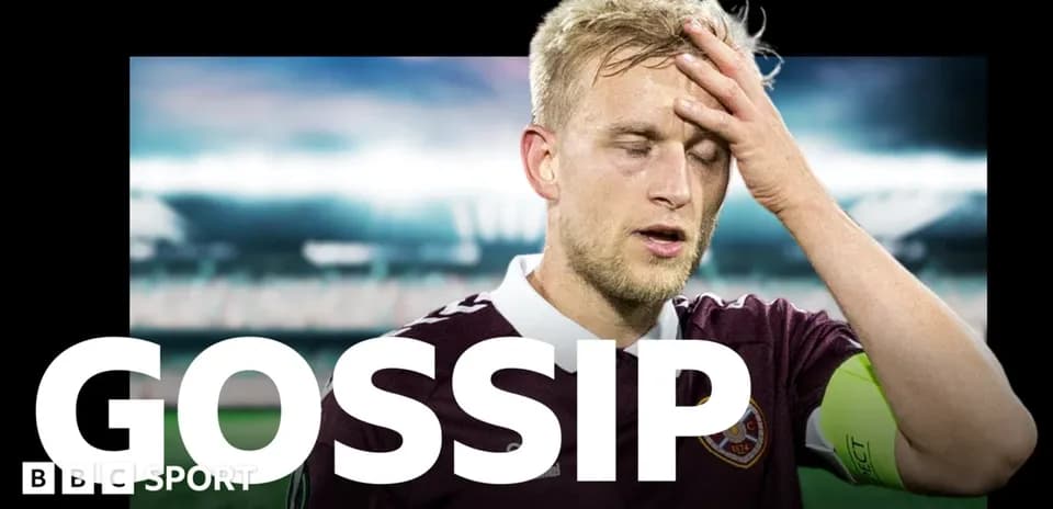 Jugador de fútbol con camiseta de Hearts luciendo preocupado