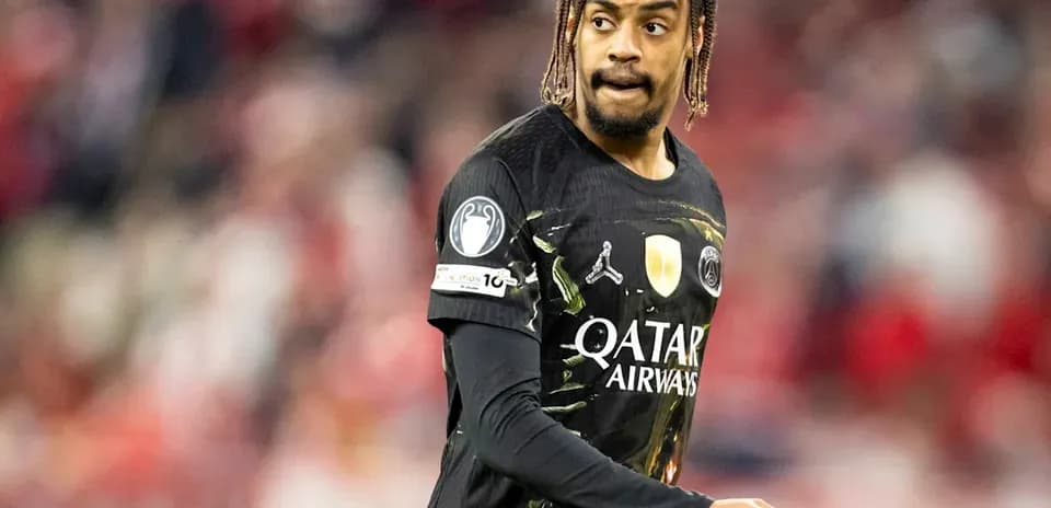 Jugador de PSG en acción durante un partido